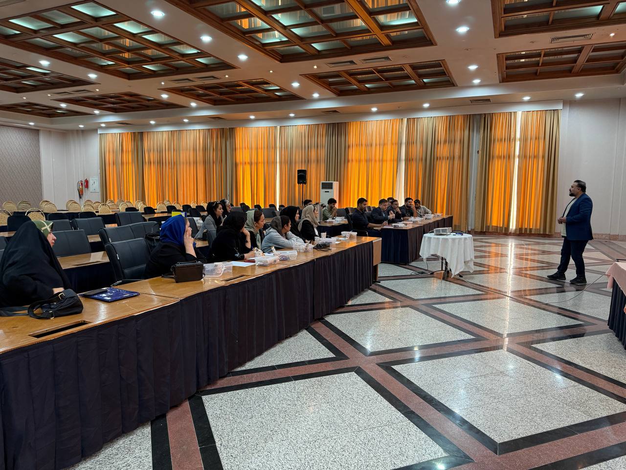 کارگاه ارتباط مؤثر در مجموعه ورزشی دایان